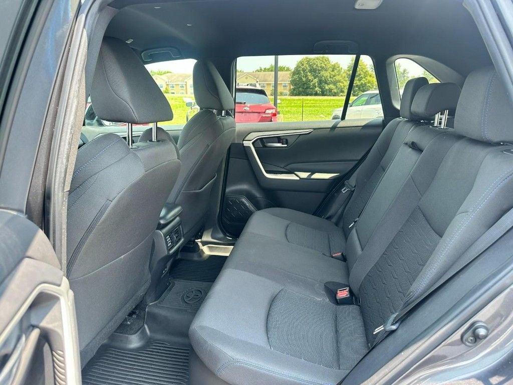 2023 Toyota RAV4 Hybrid SE