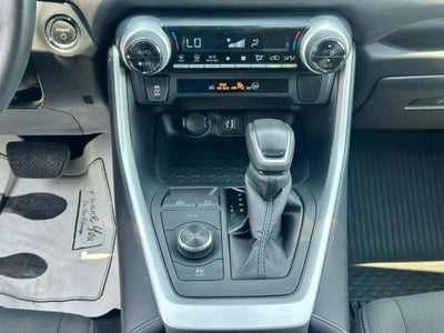 2023 Toyota RAV4 Hybrid SE