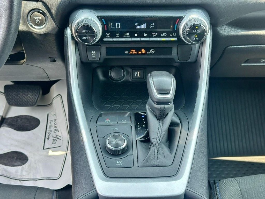2023 Toyota RAV4 Hybrid SE