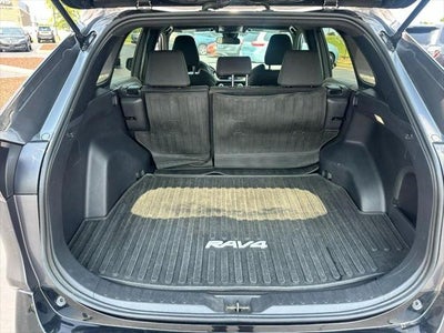2023 Toyota RAV4 Hybrid SE