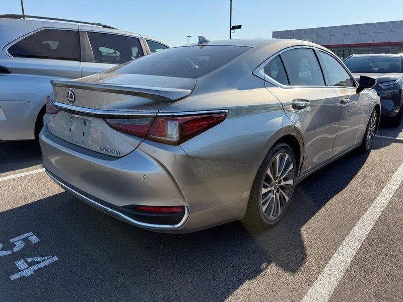 2021 Lexus ES 300h