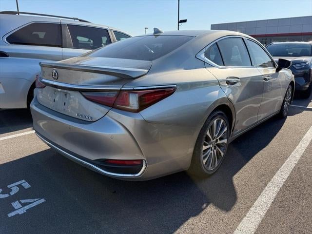 2021 Lexus ES 300h