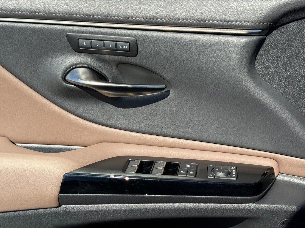 2022 Lexus ES 350