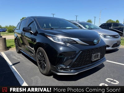 2021 Toyota Sienna XSE 7 Passenger