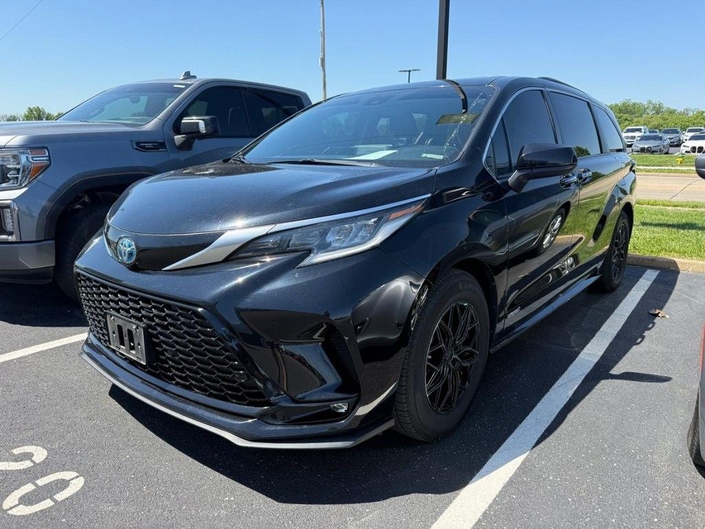 2021 Toyota Sienna XSE 7 Passenger