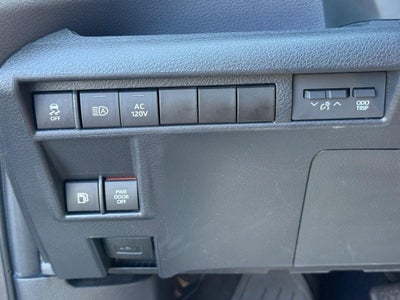 2022 Toyota Sienna XSE 7 Passenger
