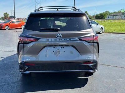 2022 Toyota Sienna XSE 7 Passenger