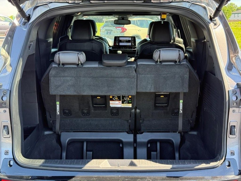 2022 Toyota Sienna XSE 7 Passenger