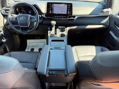 2022 Toyota Sienna XSE 7 Passenger