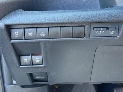 2022 Toyota Sienna XSE 7 Passenger