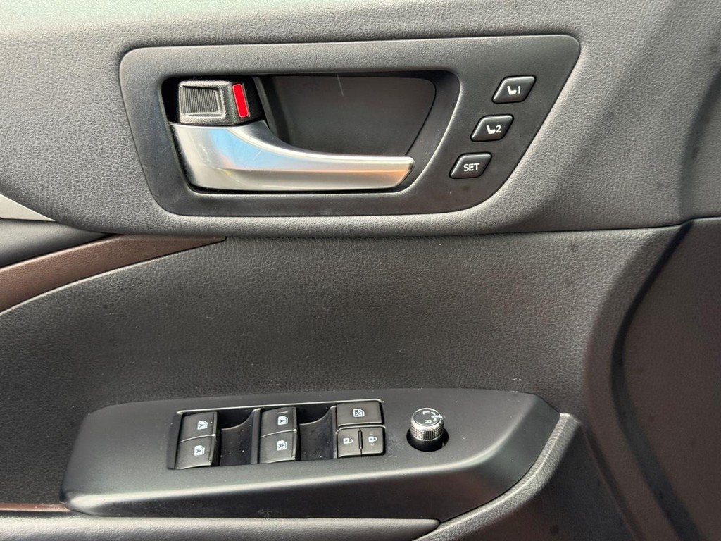 2019 Toyota Highlander Limited Platinum