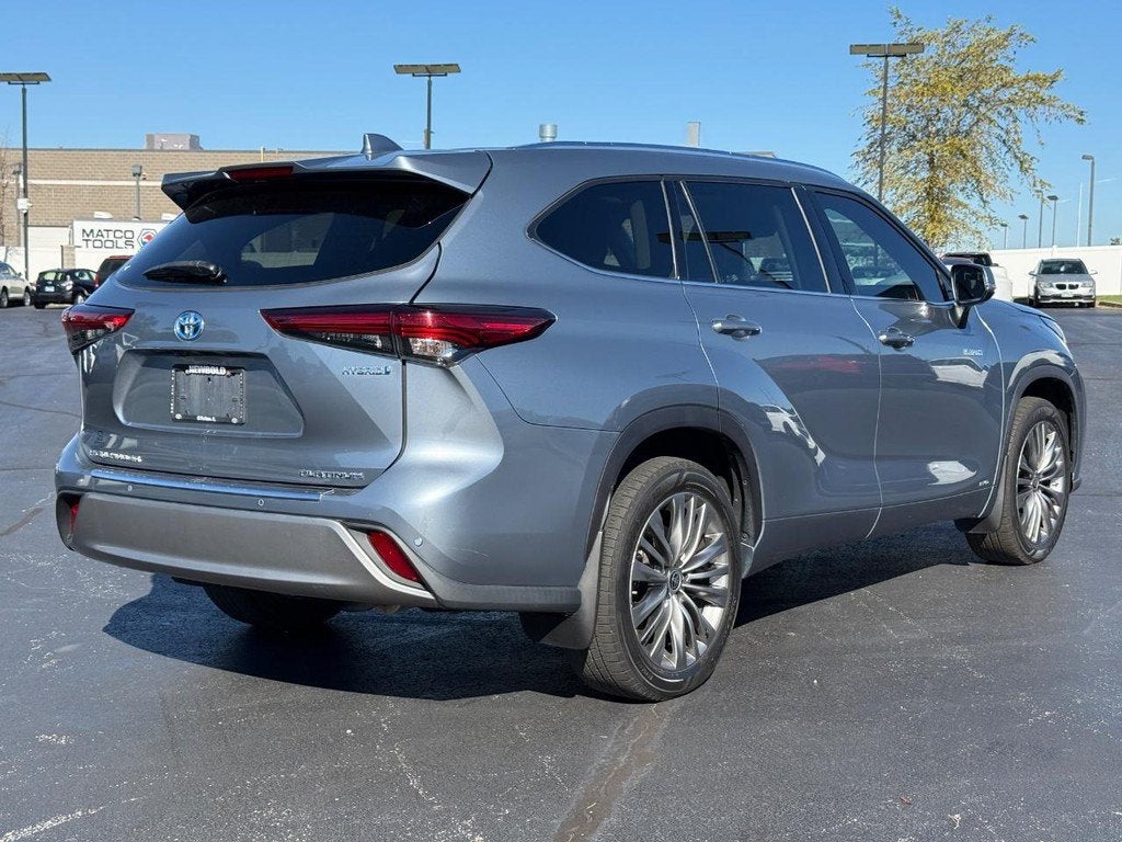 2021 Toyota Highlander Hybrid Platinum