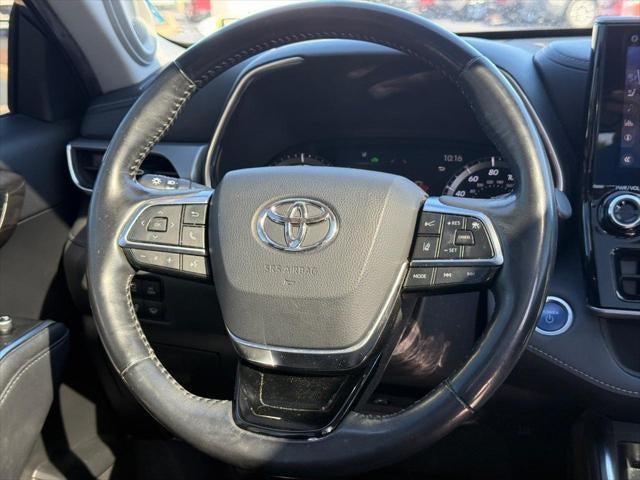 2021 Toyota Highlander Hybrid Platinum