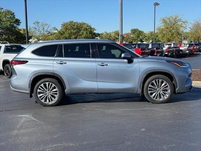 2021 Toyota Highlander Hybrid Platinum