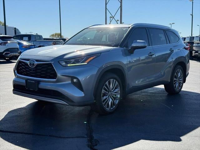 2021 Toyota Highlander Hybrid Platinum