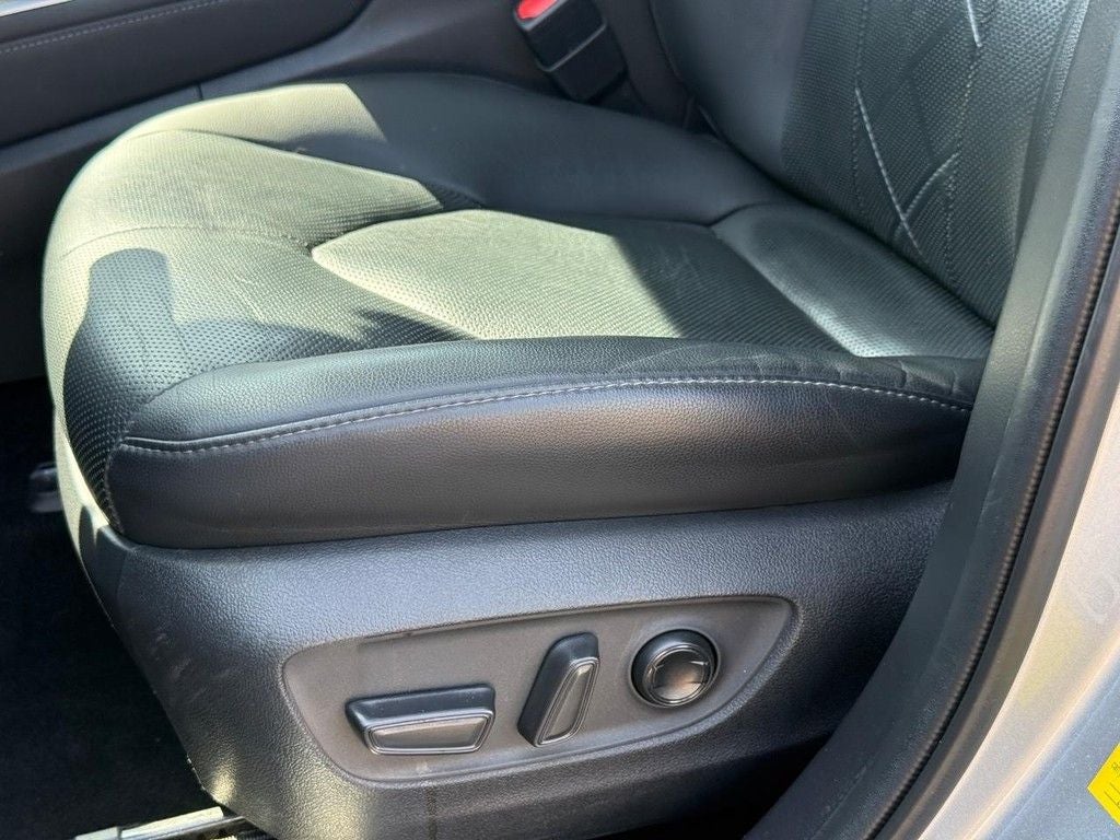 2020 Toyota Highlander Hybrid Platinum