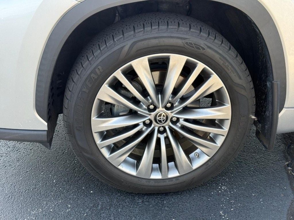 2020 Toyota Highlander Hybrid Platinum