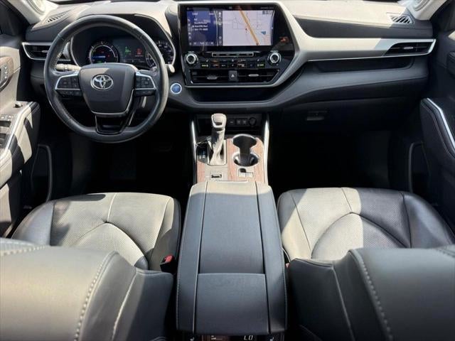 2020 Toyota Highlander Hybrid Platinum