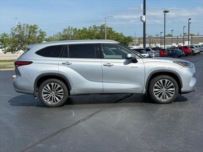 2020 Toyota Highlander Hybrid Platinum