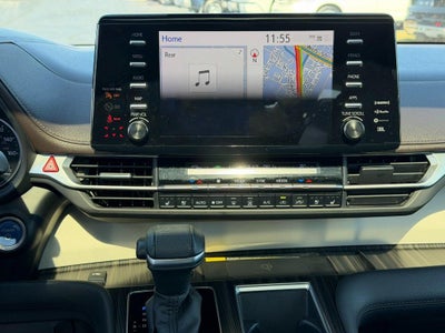 2021 Toyota Sienna Platinum 7 Passenger