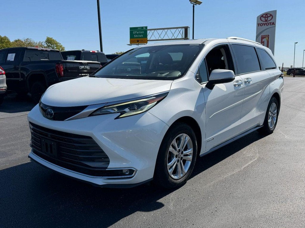 2021 Toyota Sienna Platinum 7 Passenger
