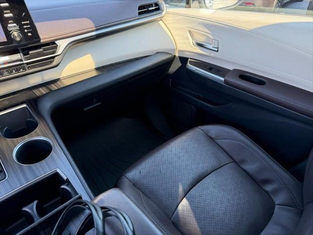2021 Toyota Sienna Platinum 7 Passenger