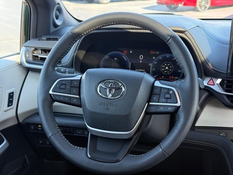 2025 Toyota Sienna Platinum 7 Passenger