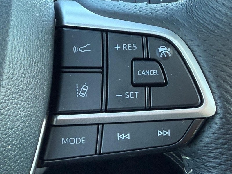 2025 Toyota Sienna Platinum 7 Passenger