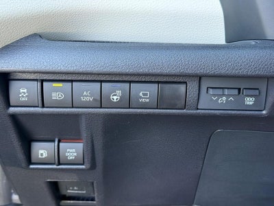 2025 Toyota Sienna Platinum 7 Passenger