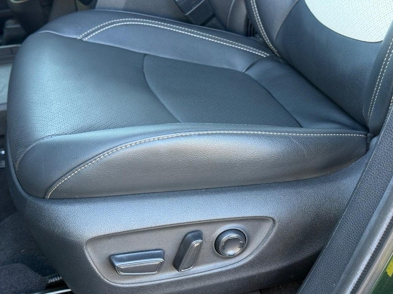 2025 Toyota Sienna Platinum 7 Passenger