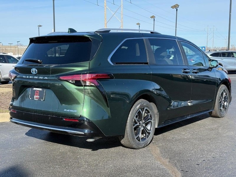 2025 Toyota Sienna Platinum 7 Passenger