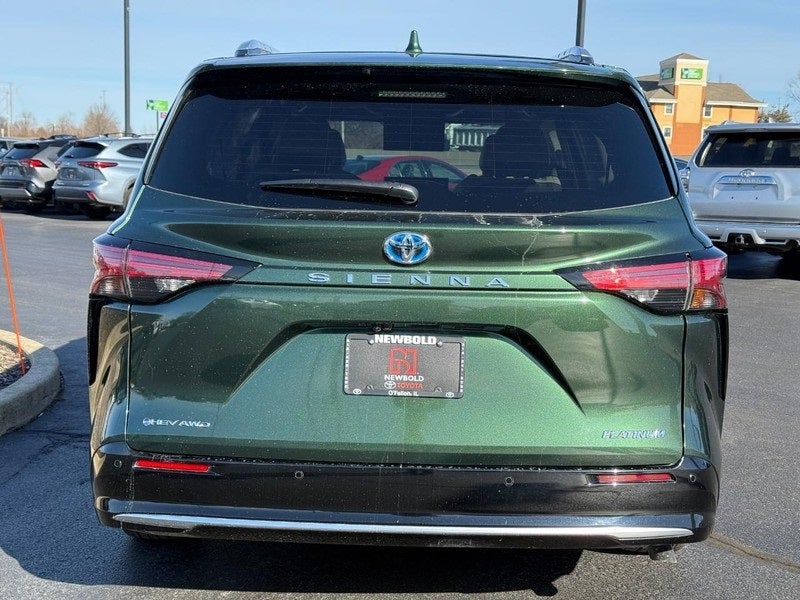 2025 Toyota Sienna Platinum 7 Passenger