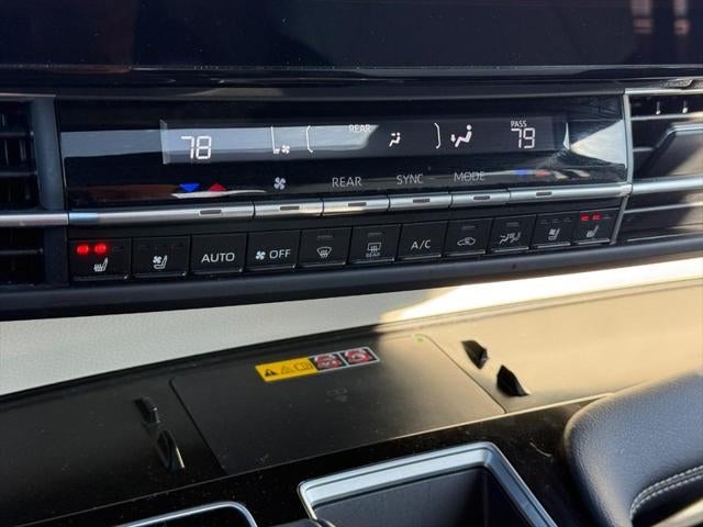 2025 Toyota Sienna Platinum 7 Passenger