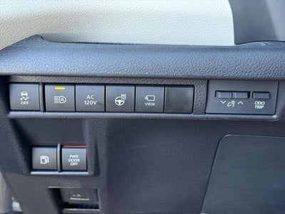 2025 Toyota Sienna Platinum 7 Passenger