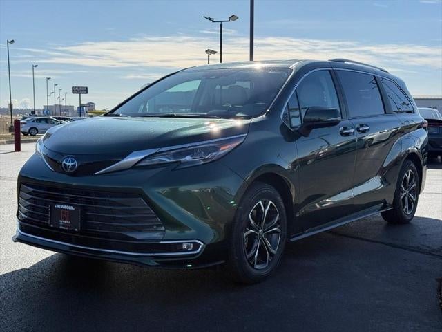 2025 Toyota Sienna Platinum 7 Passenger