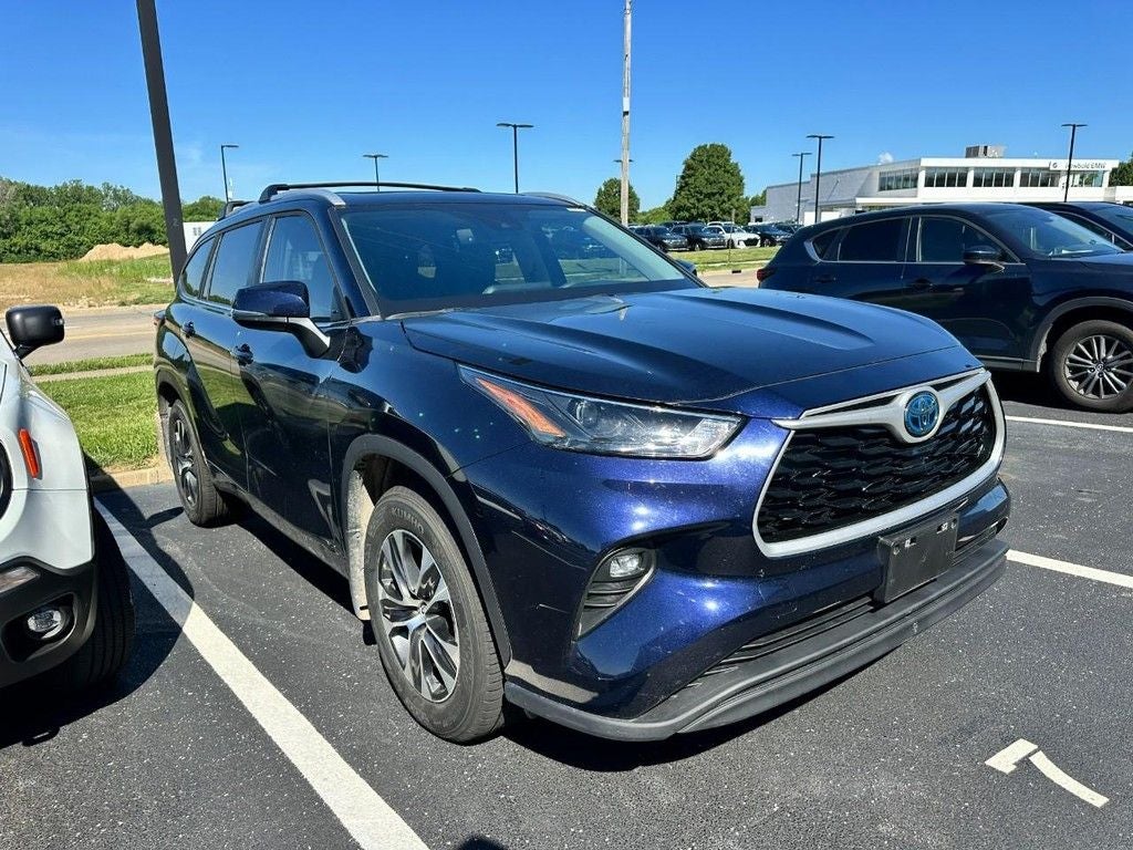 2023 Toyota Highlander Hybrid XLE