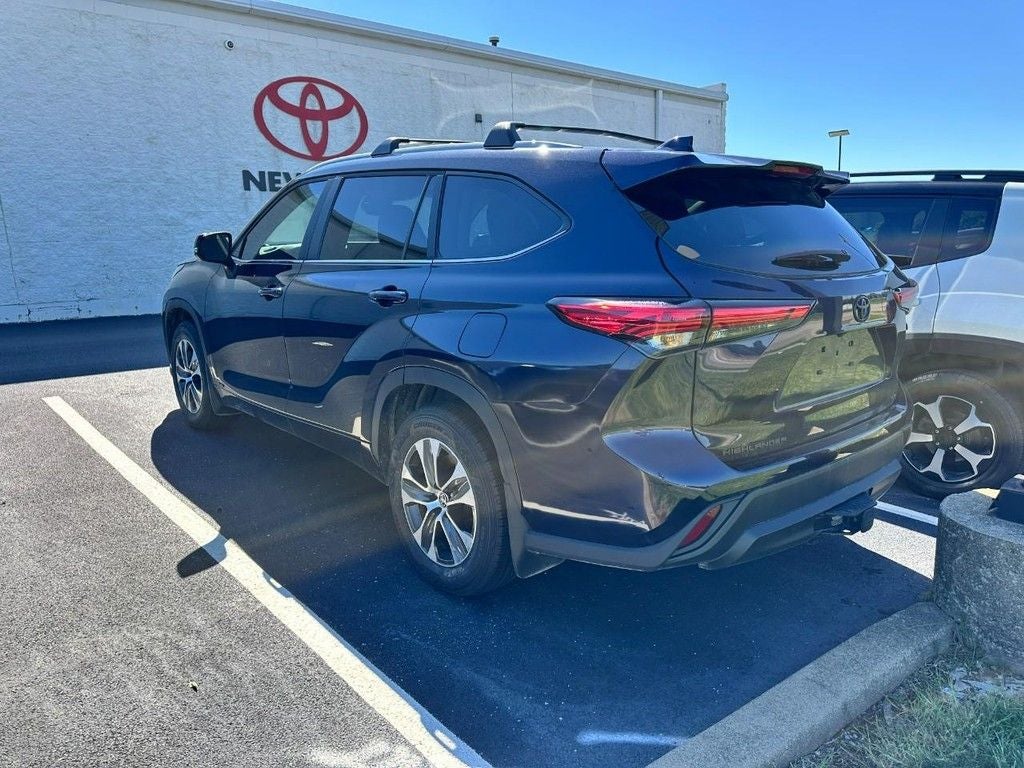 2023 Toyota Highlander Hybrid XLE