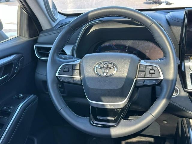 2024 Toyota Highlander Platinum