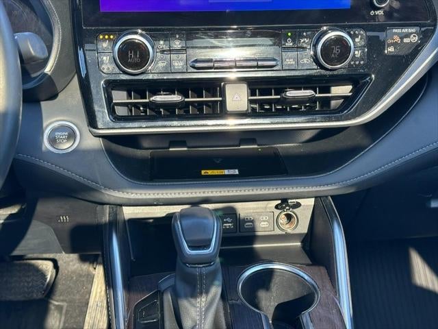 2024 Toyota Highlander Platinum