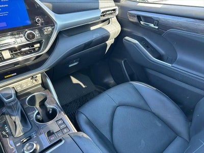 2024 Toyota Highlander Platinum
