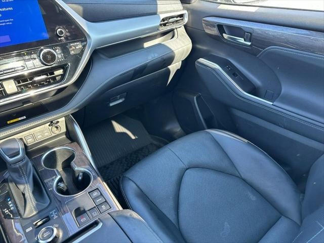 2024 Toyota Highlander Platinum
