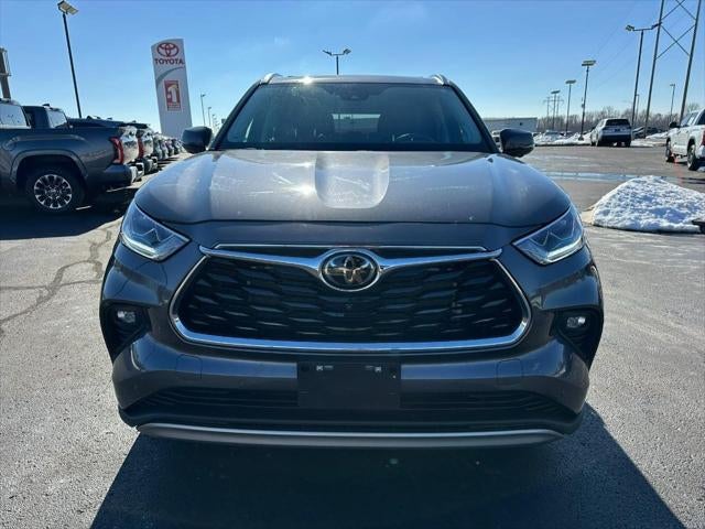 2024 Toyota Highlander Platinum
