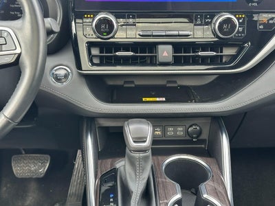 2023 Toyota Highlander Platinum