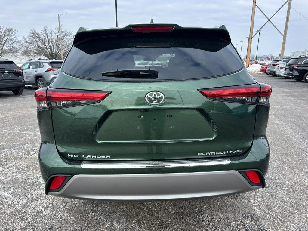 2023 Toyota Highlander Platinum