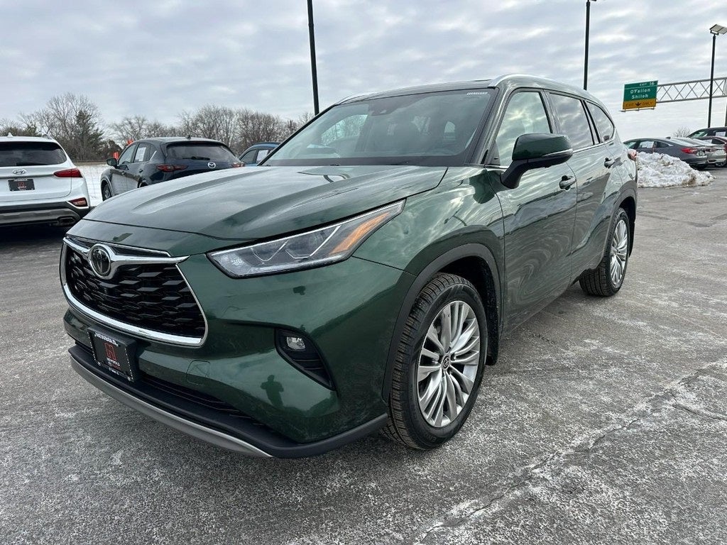 2023 Toyota Highlander Platinum