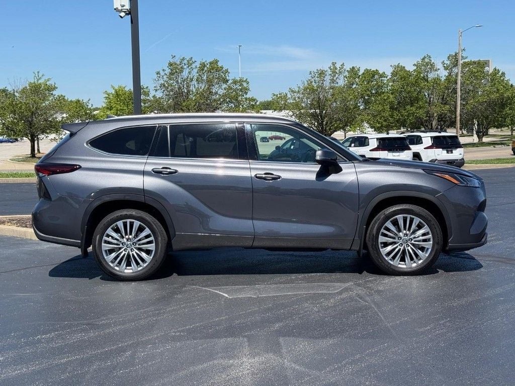 2024 Toyota Highlander Platinum