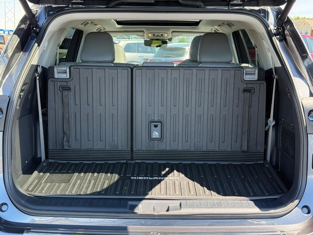 2024 Toyota Highlander Platinum