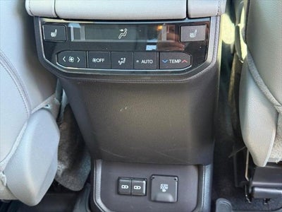 2024 Toyota Highlander Platinum