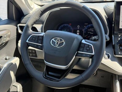 2024 Toyota Highlander Platinum