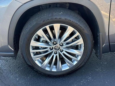 2024 Toyota Highlander Platinum